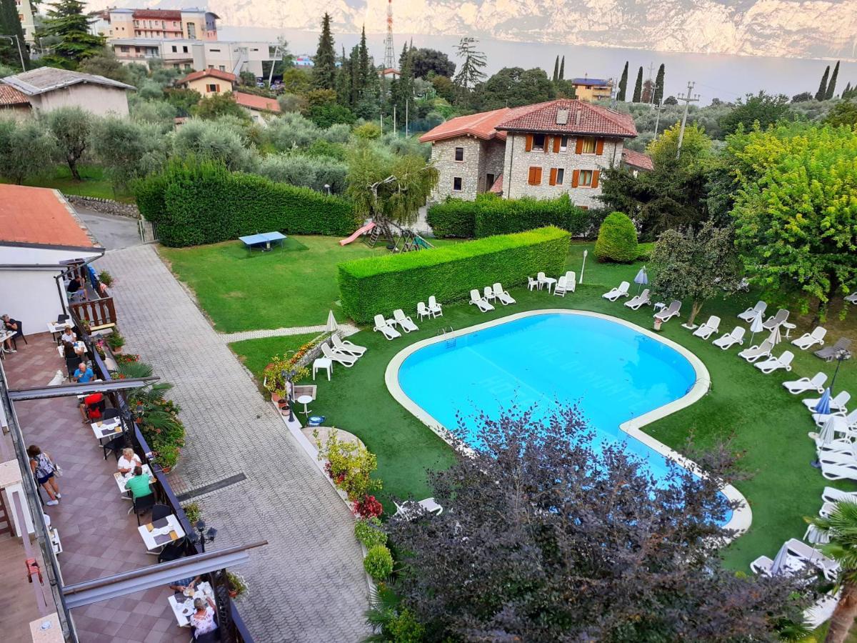 Park Hotel Val Di Monte ***S มัลเชซิเน ภายนอก รูปภาพ