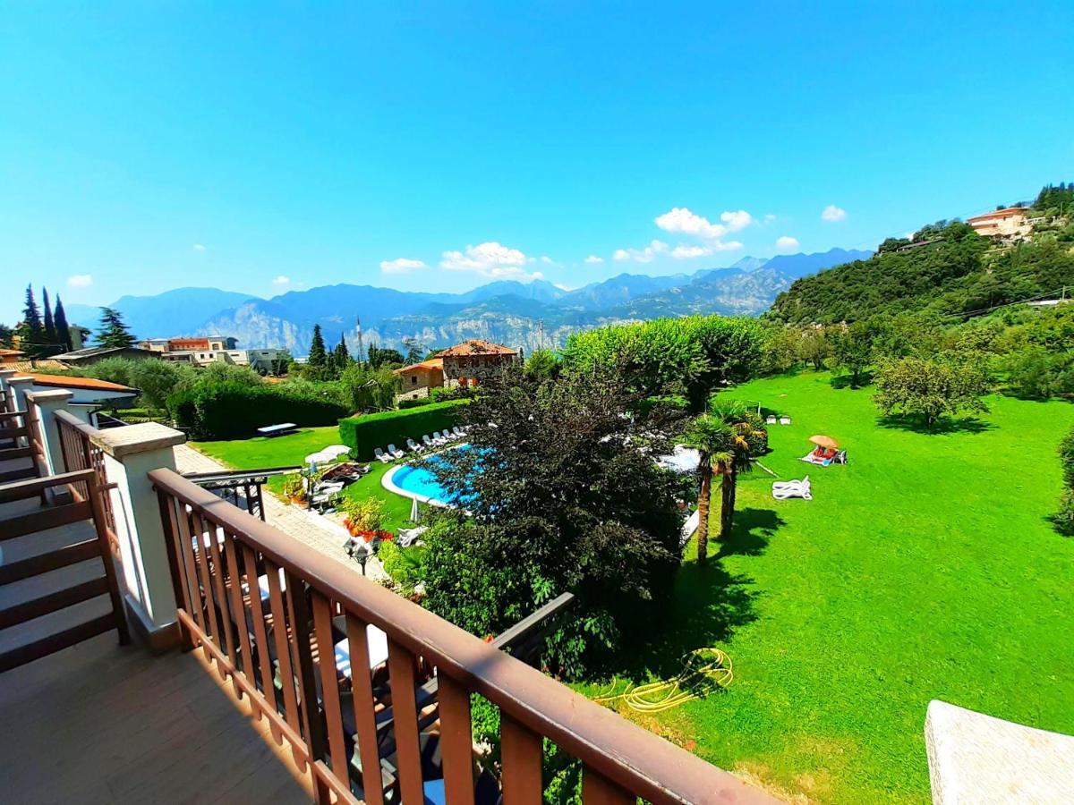 Park Hotel Val Di Monte ***S มัลเชซิเน ภายนอก รูปภาพ
