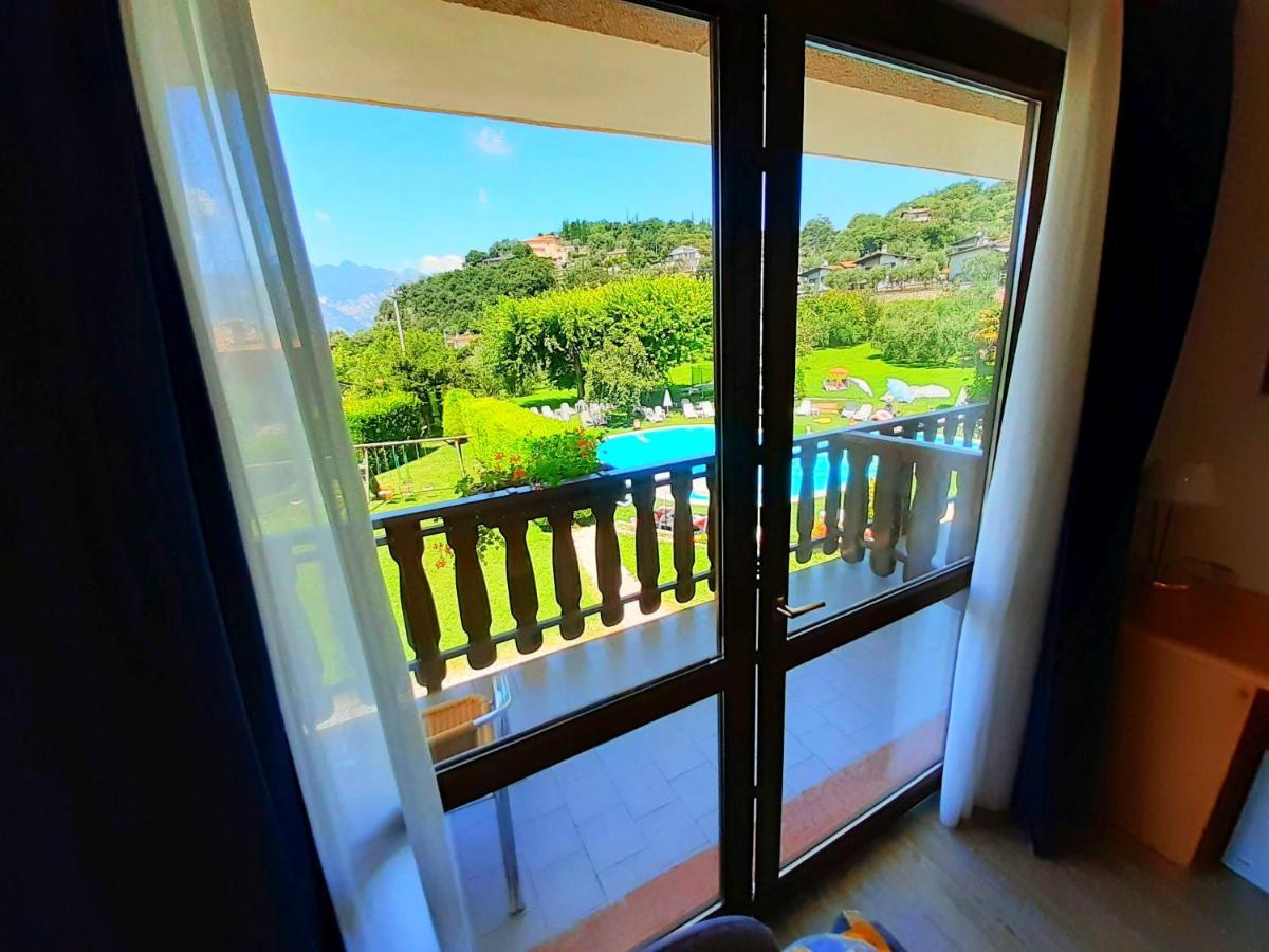 Park Hotel Val Di Monte ***S มัลเชซิเน ภายนอก รูปภาพ