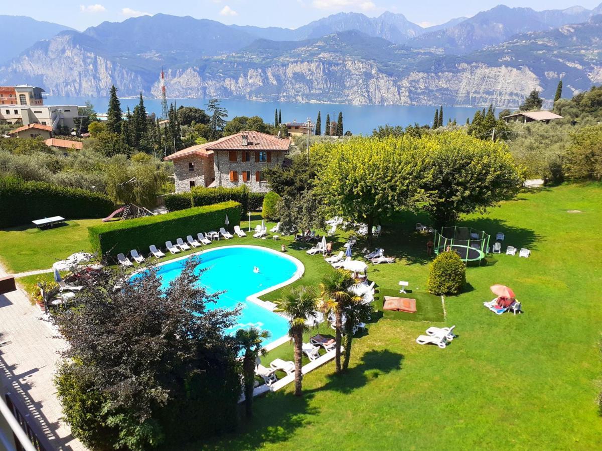 Park Hotel Val Di Monte ***S มัลเชซิเน ภายนอก รูปภาพ