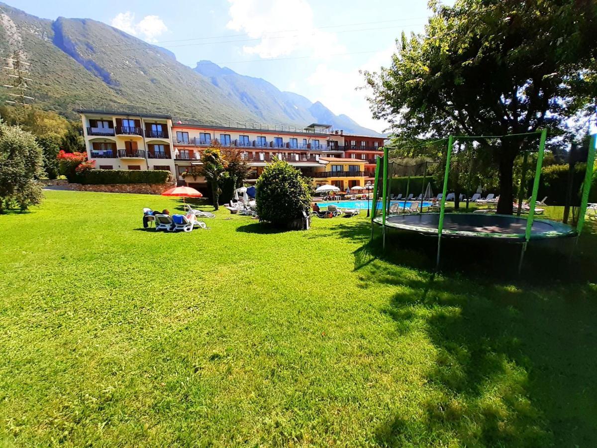 Park Hotel Val Di Monte ***S มัลเชซิเน ภายนอก รูปภาพ