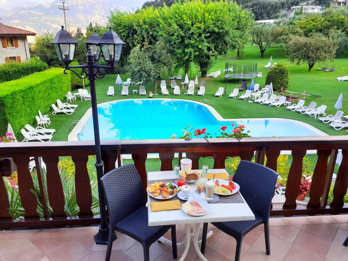 Park Hotel Val Di Monte ***S มัลเชซิเน ภายนอก รูปภาพ