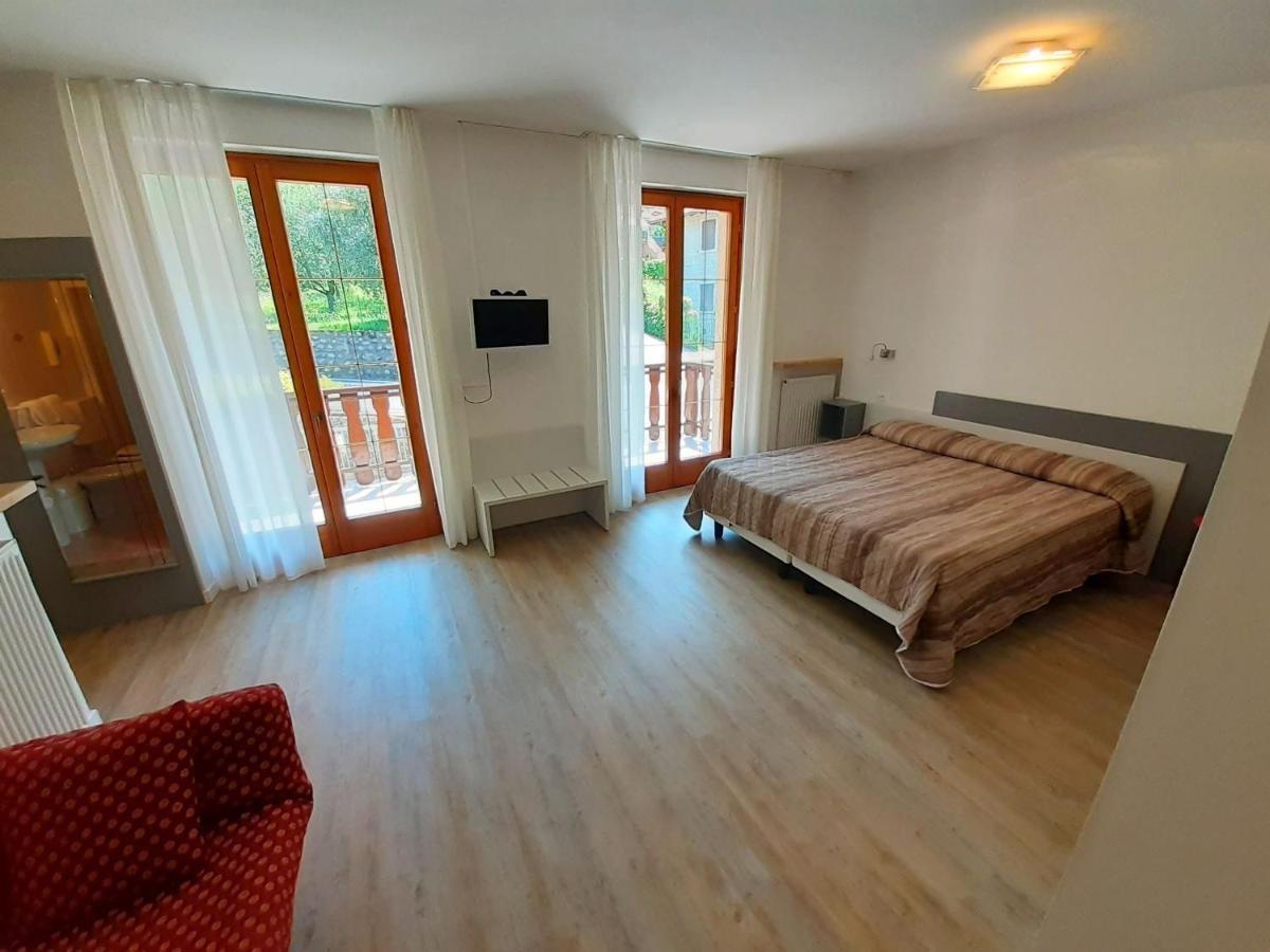 Park Hotel Val Di Monte ***S มัลเชซิเน ภายนอก รูปภาพ