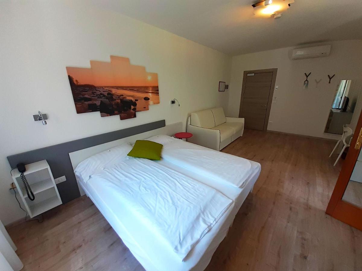 Park Hotel Val Di Monte ***S มัลเชซิเน ภายนอก รูปภาพ